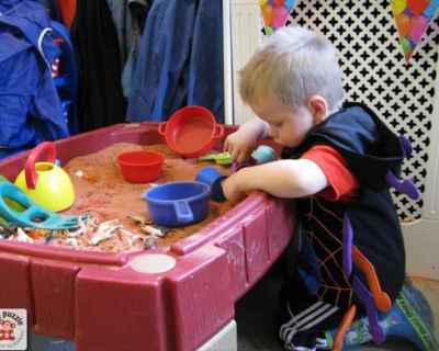 enjoying-sand-activities-at-monkey-puzzle-cheshunt